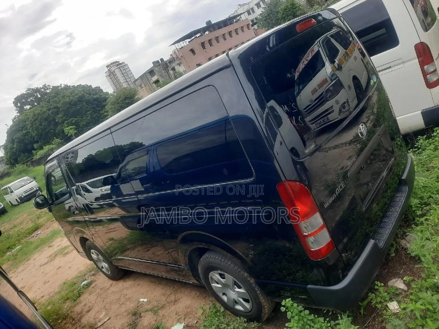Toyota Regius 2017 Black