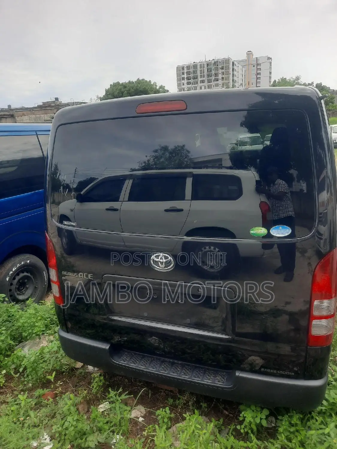 Toyota Regius 2017 Black