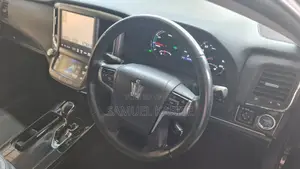 Toyota Crown 2017 Black