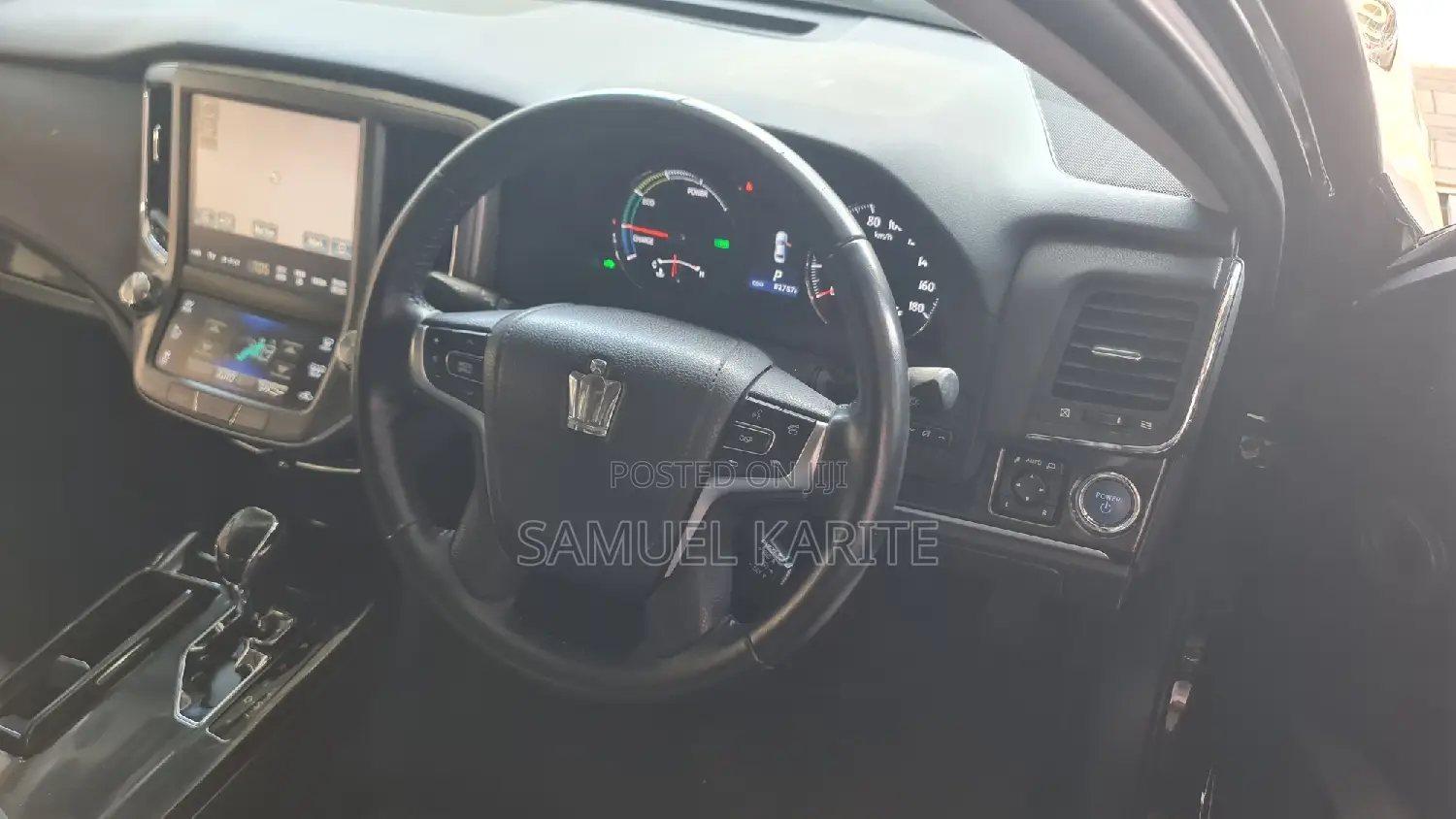 Toyota Crown 2017 Black
