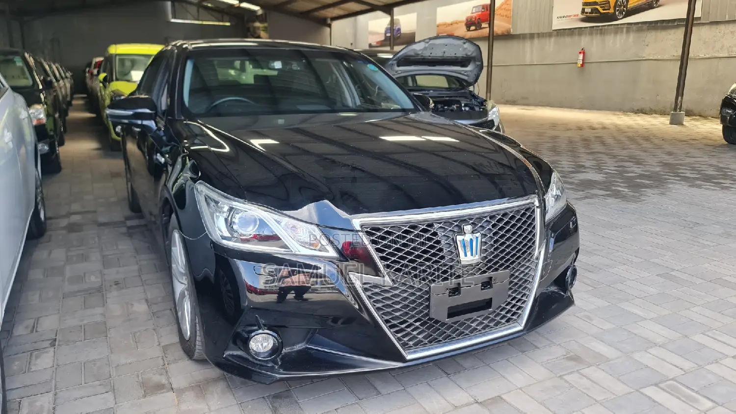 Toyota Crown 2017 Black