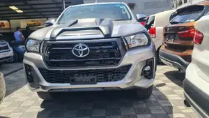 Toyota Hilux 2017 Gray