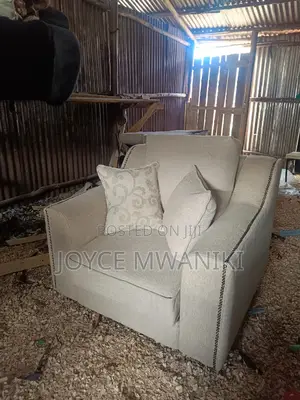Single Sofa, Classy and Unique Design 