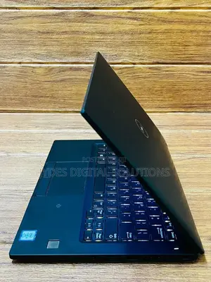 Laptop Dell Latitude 7390 8GB Intel Core I5 SSD 256GB