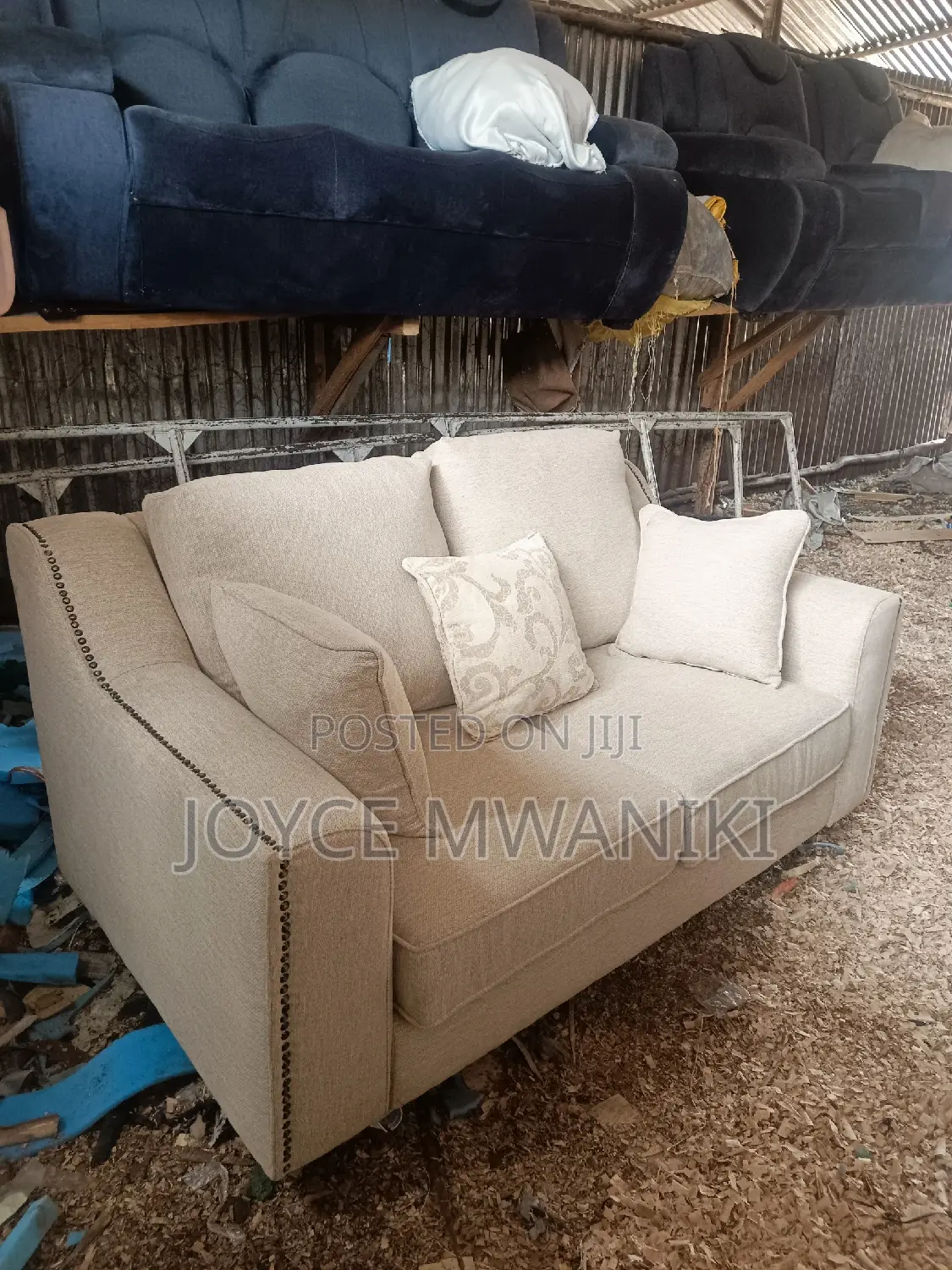 Unique Stylish Sofa, 2 Seater With Throw Pillows.