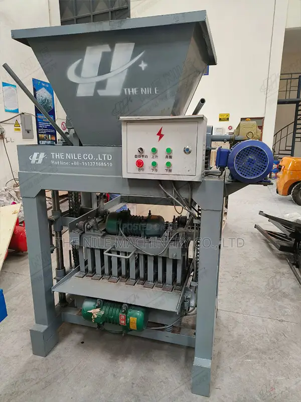 4.8kw 4-2b Brick Making Machine In Kenya