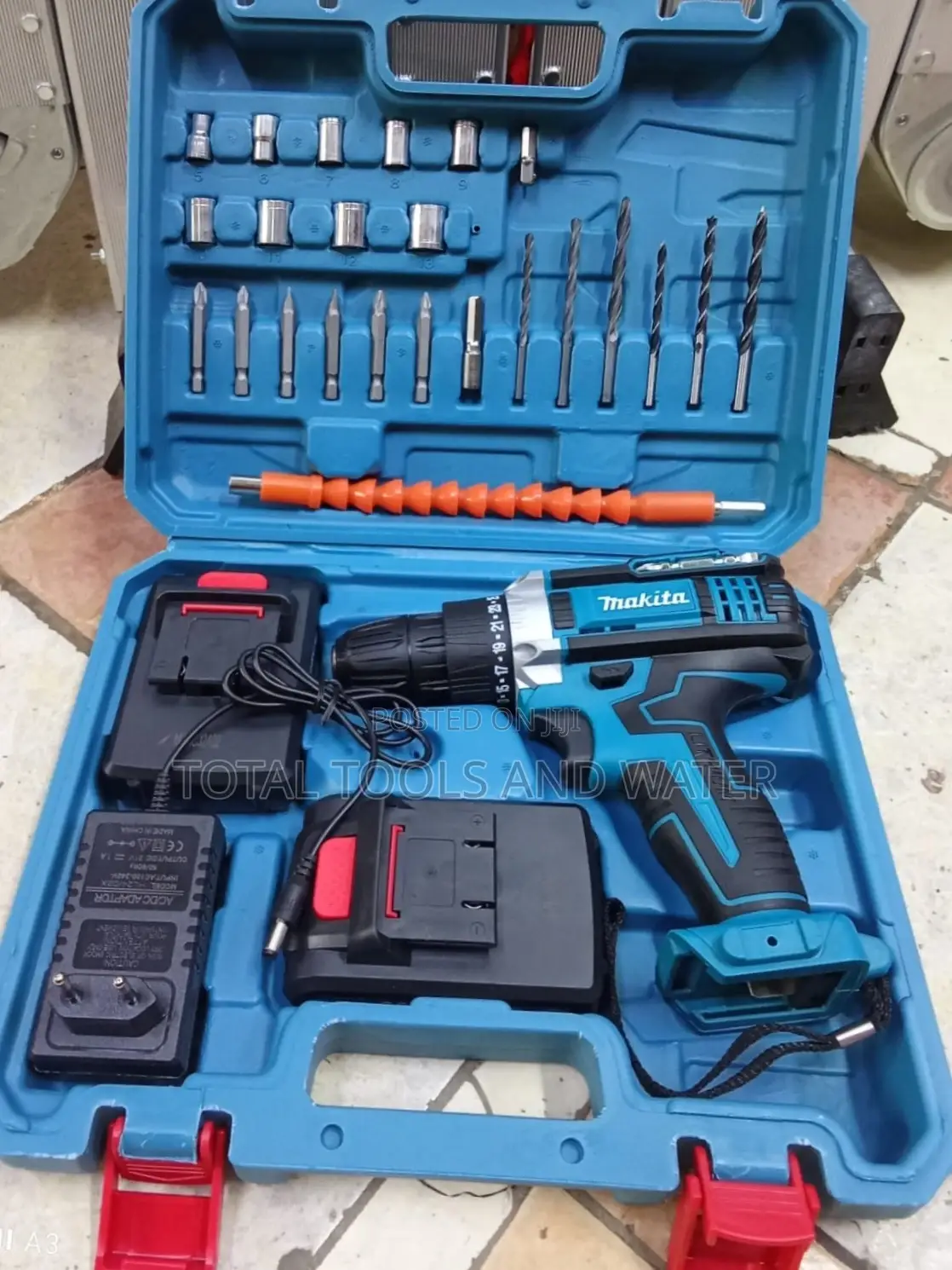 Makita Portable Cordless Drill With Sockets and Star Bits