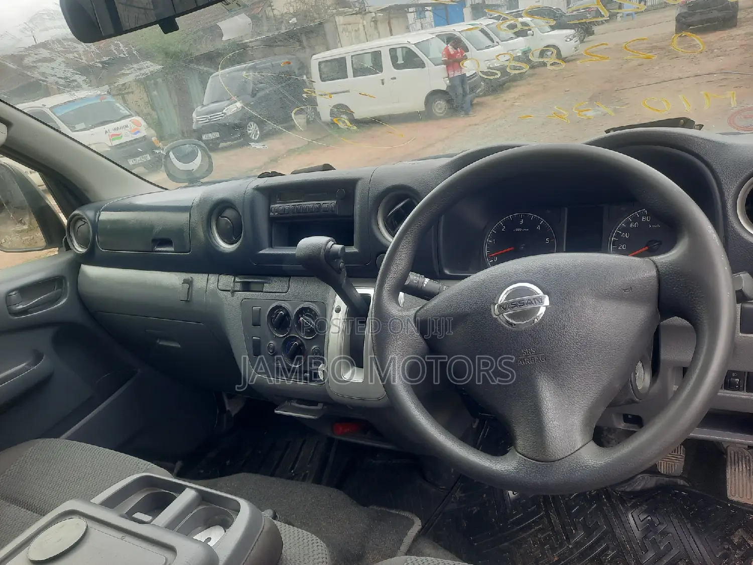 Nissan Caravan (Urvan) 2017 White