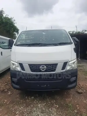 Nissan Caravan (Urvan) 2017 White