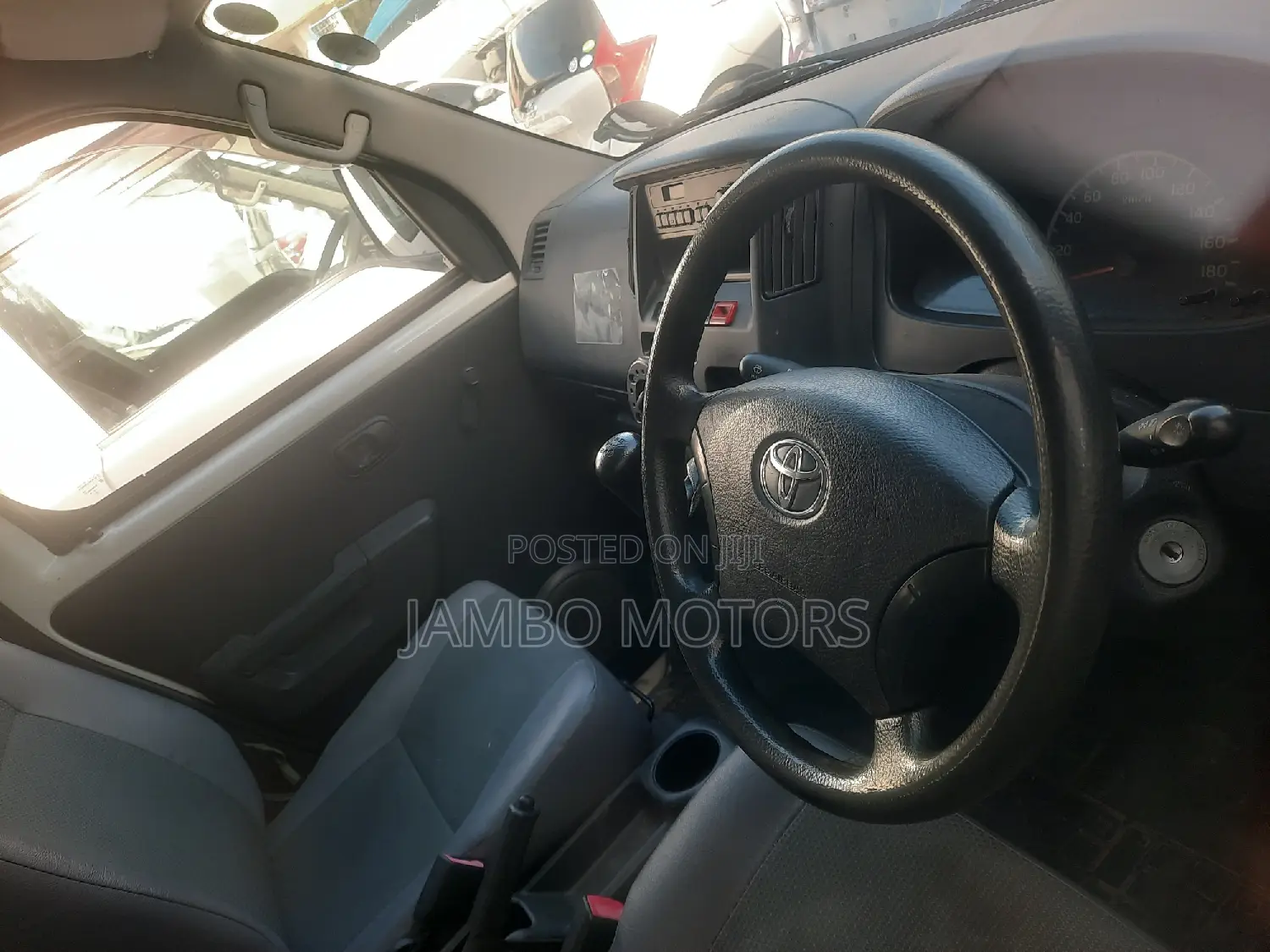 Toyota TownAce 2017 White