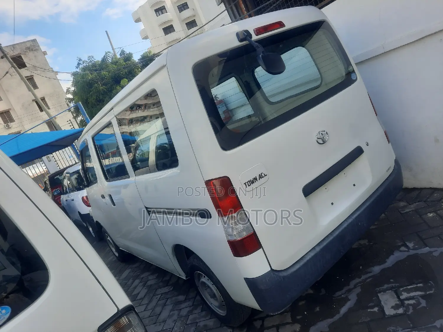 Toyota TownAce 2017 White