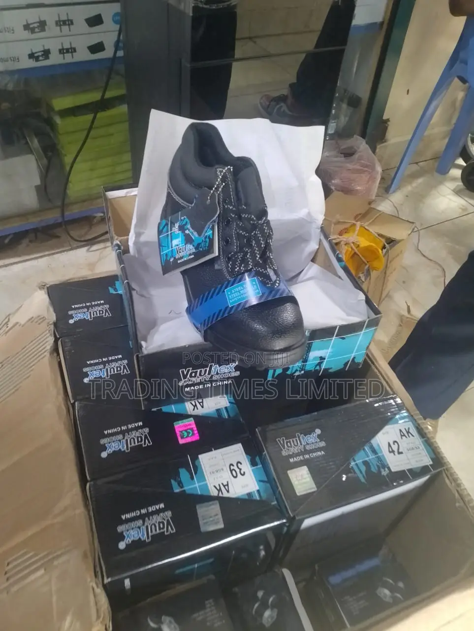 Vaultex Safety Shoes