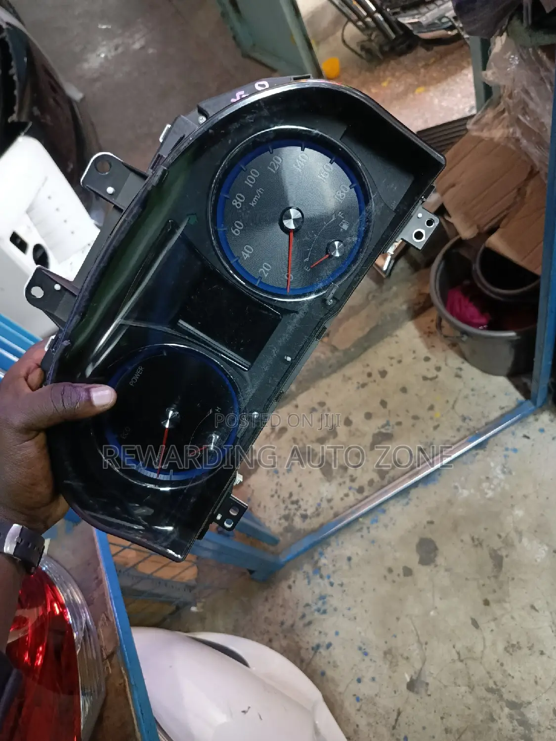 Crown New Model 2016 Speedometer.