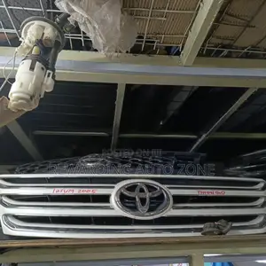Spacio 2005 Grille