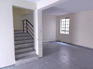 3bdrm Maisonette in Donholm 3/4Br for rent