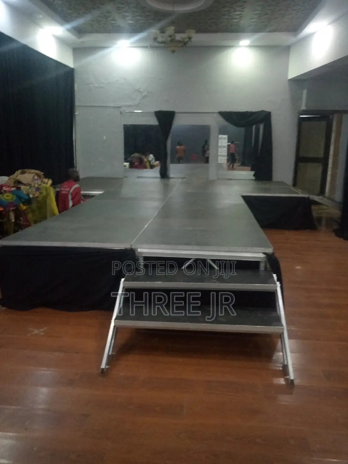 Nice Set Up of Modelling Stage in Events for Hire