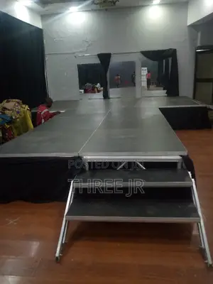 Nice Set Up of Modelling Stage in Events for Hire