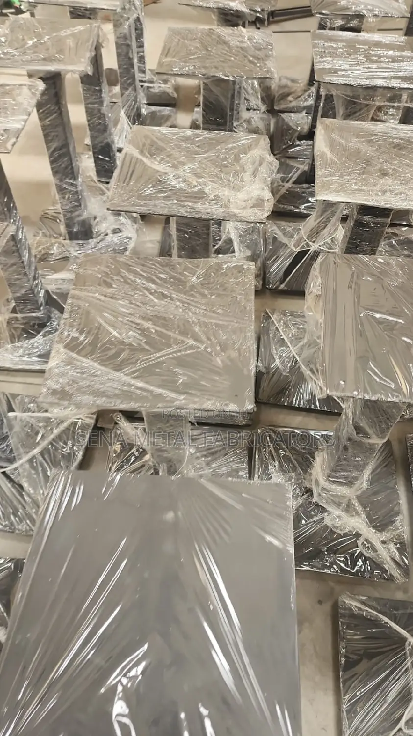High-Quality Powder-Coated Table Legs.