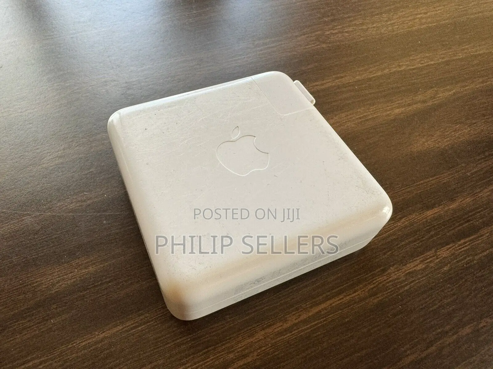 Apple 96W USB-C Power Adapter - MX0J2AM/A