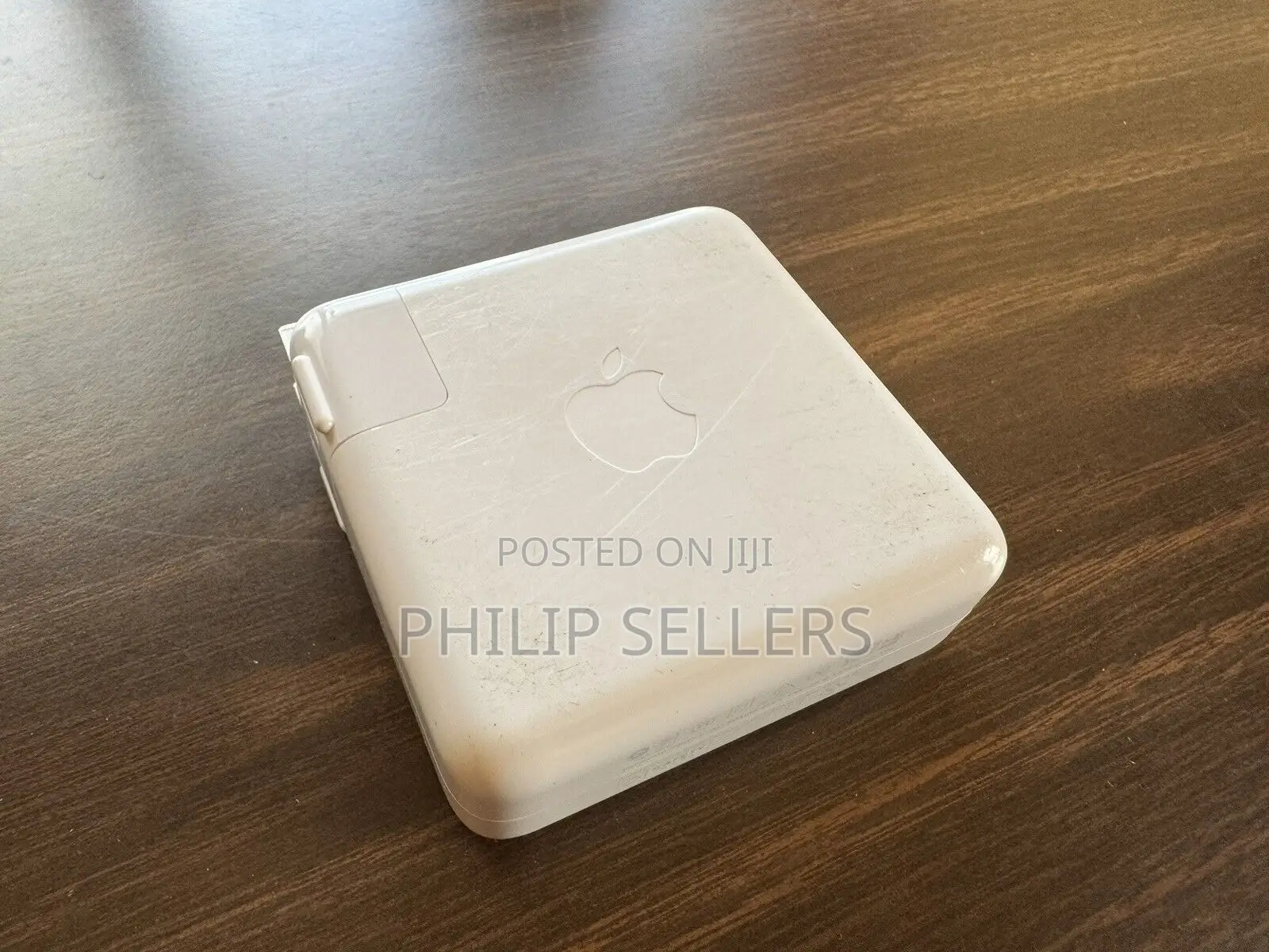 Apple 96W USB-C Power Adapter - MX0J2AM/A
