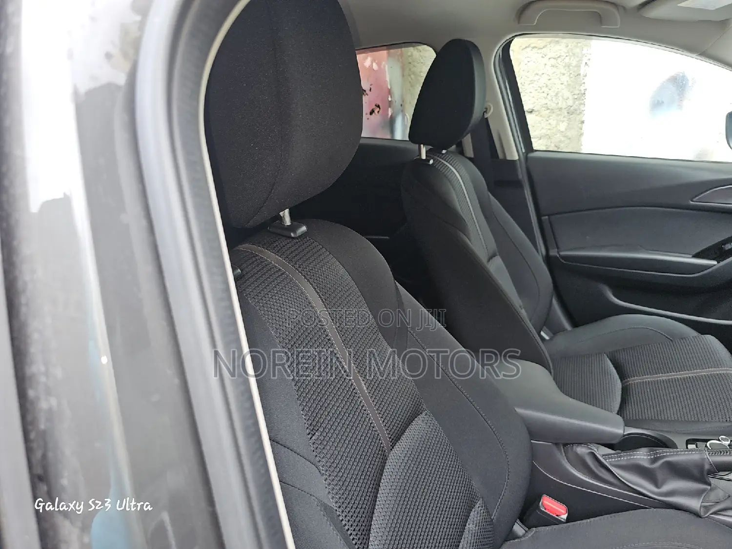 Mazda Axela 2017 Gray