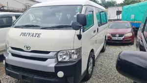 Toyota HiAce 2016 White