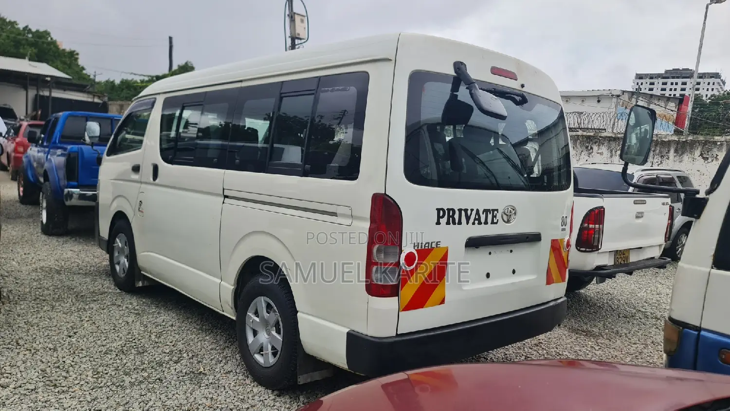 Toyota HiAce 2016 White