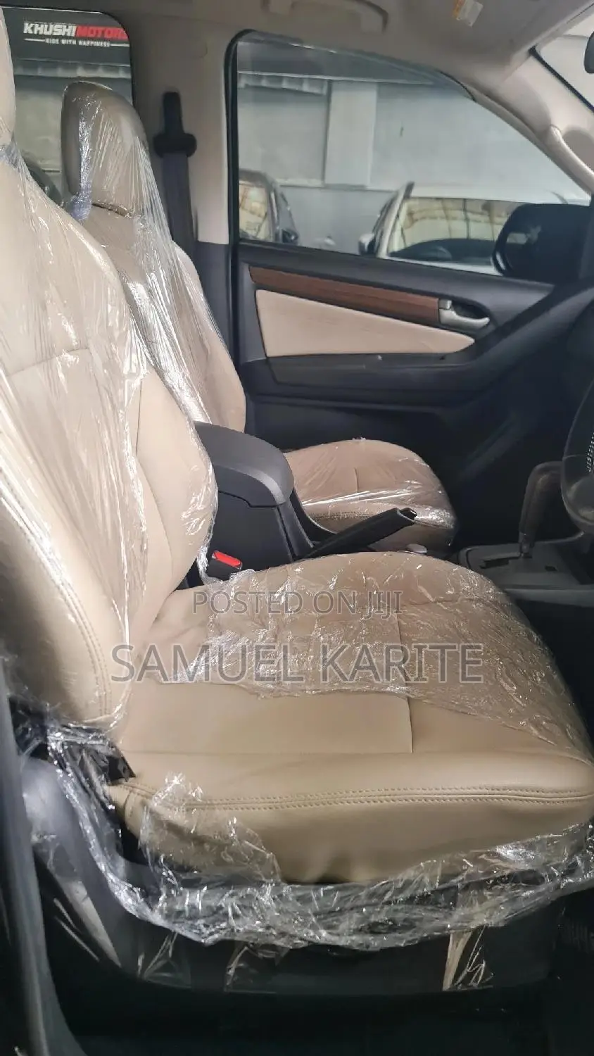 Isuzu MU-X 2017 Gray