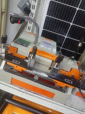 Key Cutting Machine Key Cutting Machine