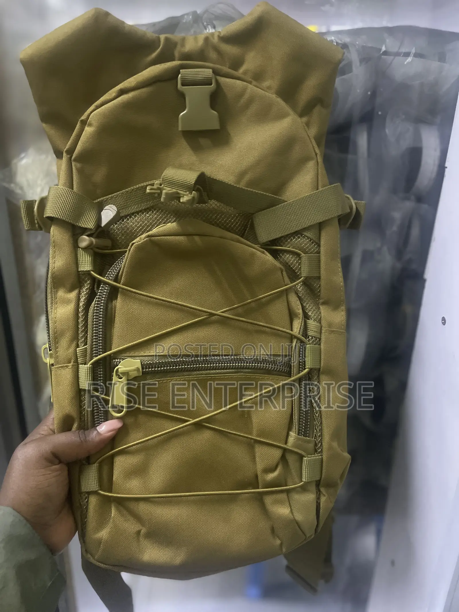Camel Hiking Bag With Water Bladder