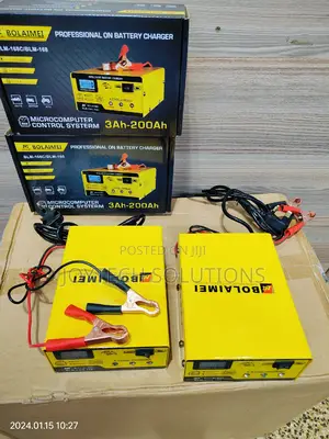 Battery Charger Machine 12/ 24 Auto Select