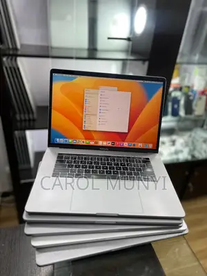 New Laptop Apple MacBook Pro 2017 16GB Intel Core I7 SSD 256GB