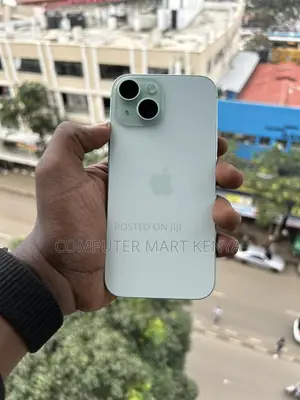 Apple iPhone 15 128 GB Green