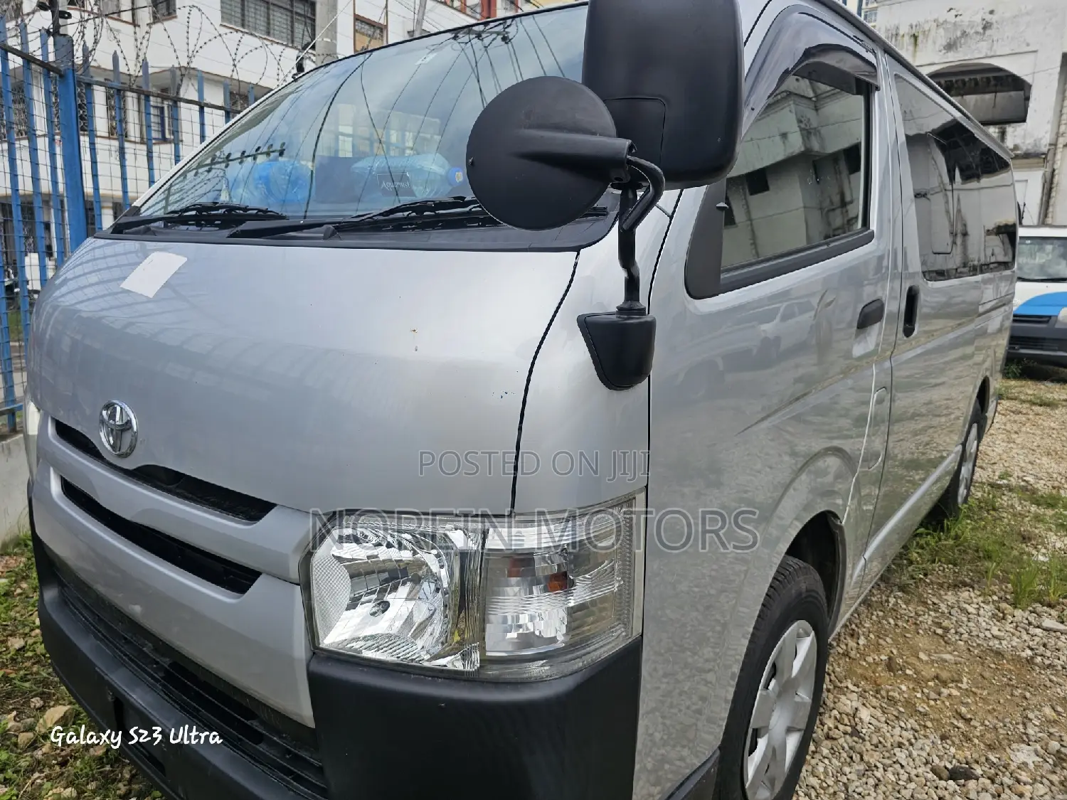 Toyota HiAce 2017 Silver