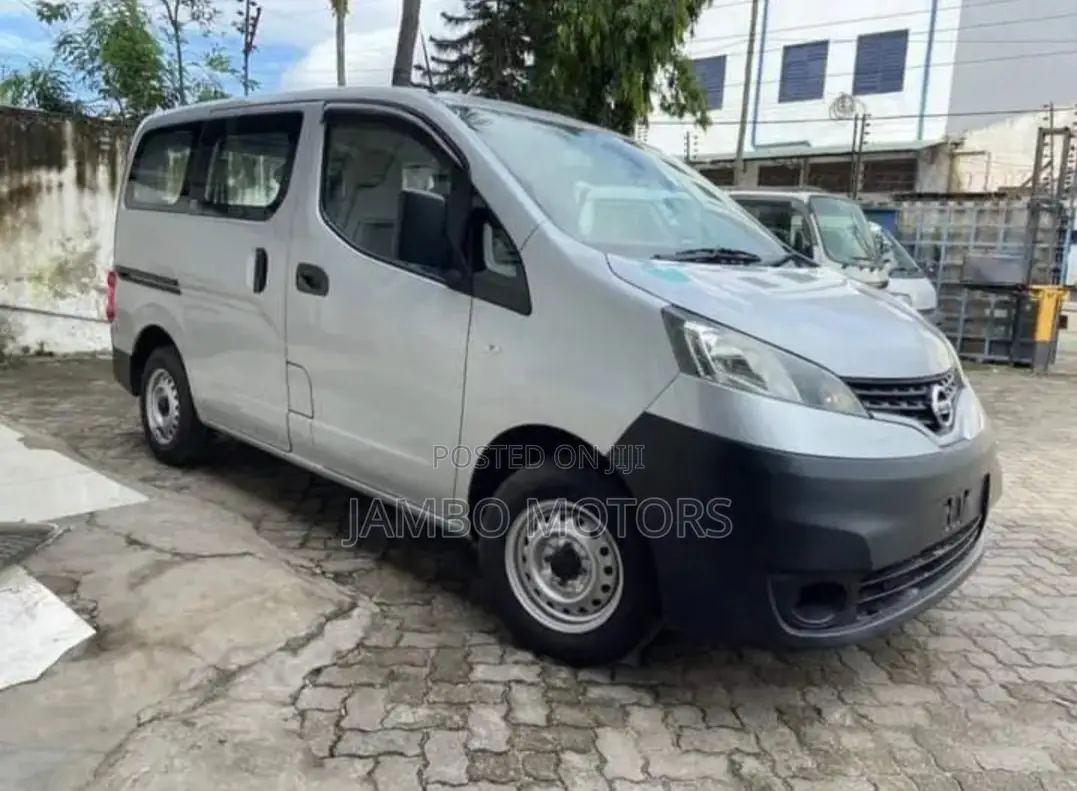Nissan NV200 2017 Silver