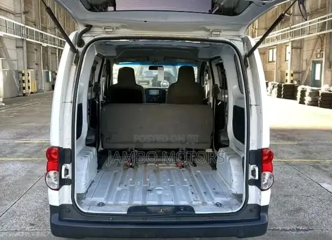 Nissan NV200 2017 White