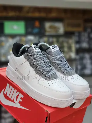Nike Airforce 1 Fossil Sneakers