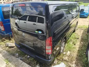 Toyota Regius 2018 Black