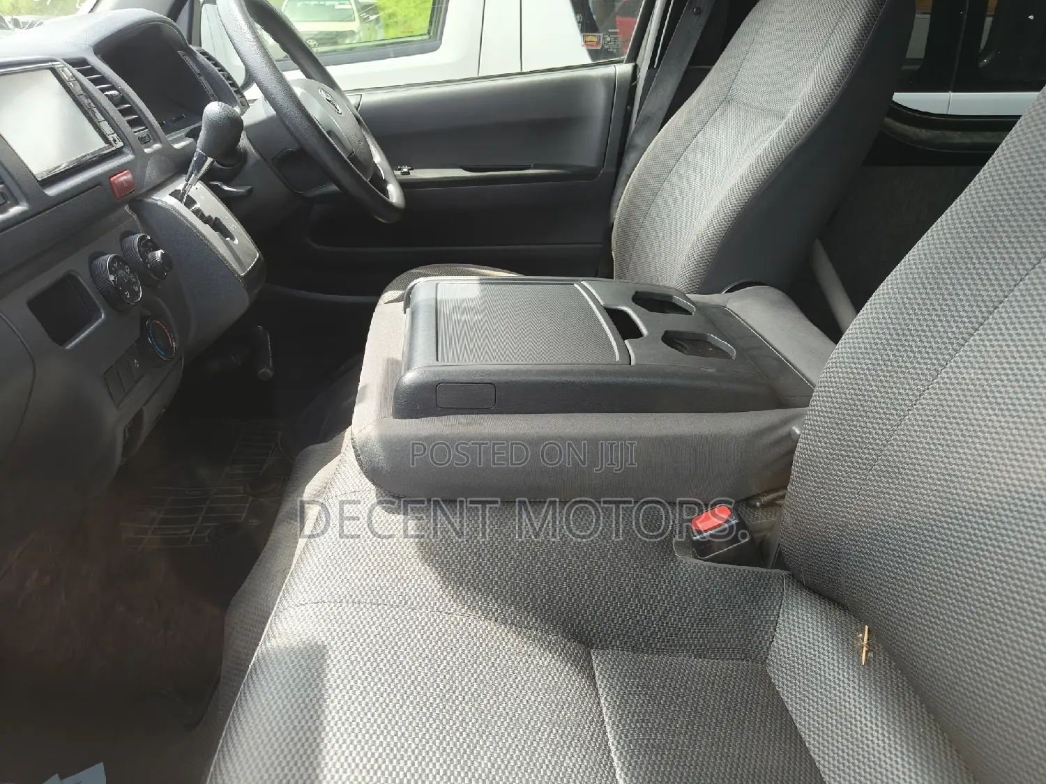 Toyota Regius 2018 Black
