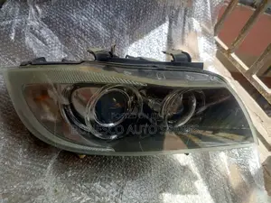 BMW 3-Series E90 Xenon Headlight Assembly