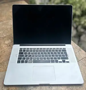 Laptop Apple MacBook Pro 2015 16GB Intel Core I7 SSD 1T