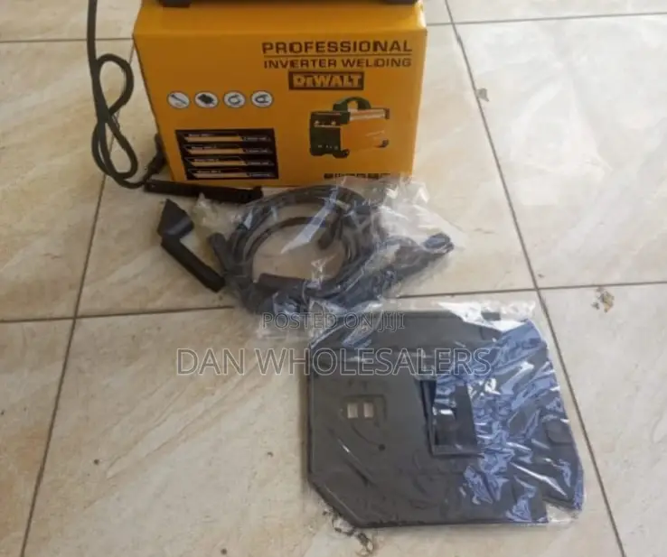 Dewalt Electronic Welding Machine/Welding Inverter Yellow