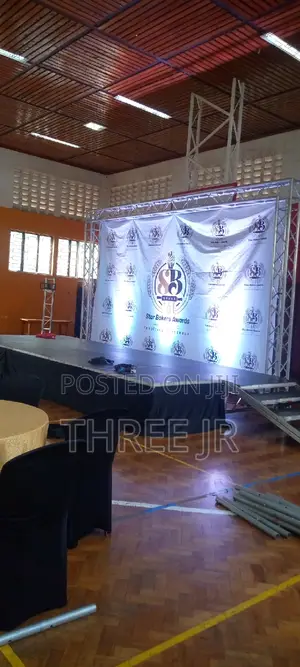 We Deliver Nice Stage Set Up, Lighting and Truss
