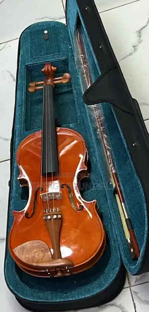 Full Size (4/4) Maple Leaf Violin – Excellent Condition