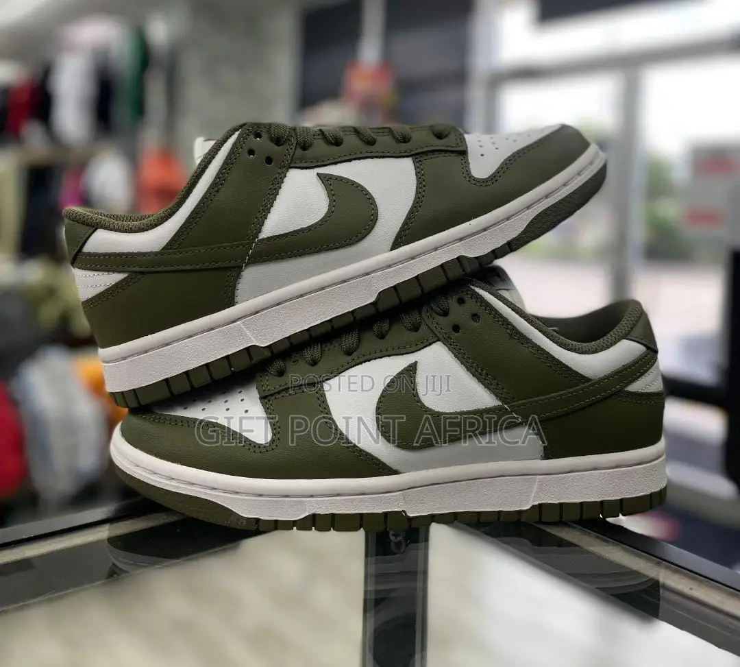 Nike Dunk Low Cut Sneakers