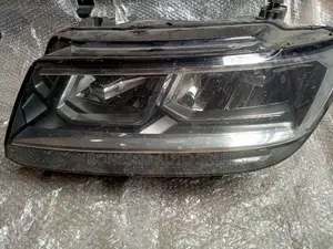 Volkswagen Tiguan (2016-2023 Model) Xenon Headlight Assembly
