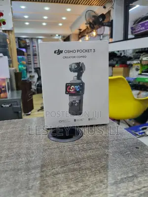 Dji Osmo Pocket 3 Creator Combo, Vlogging Camera With