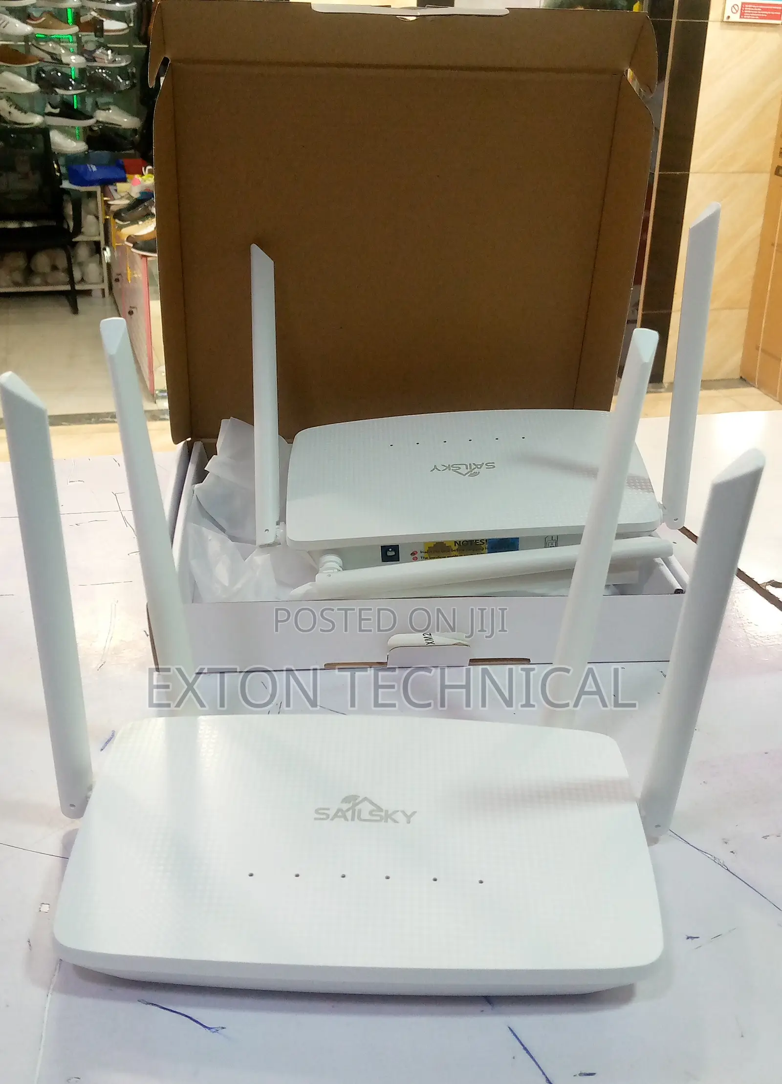 4G LTE Wireless Router, Universal With SIM Card Enabled