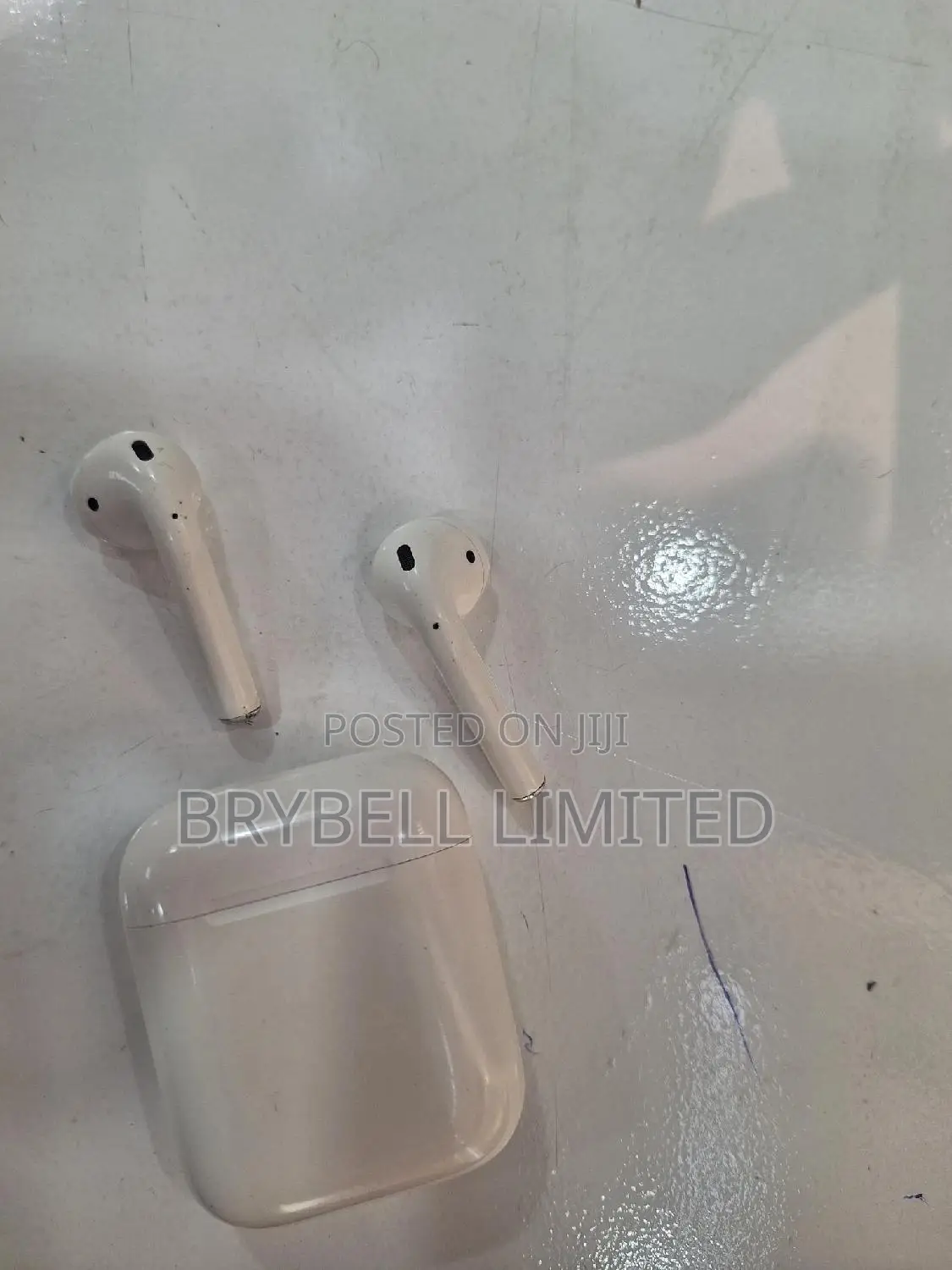 Original Apple Airpods 1