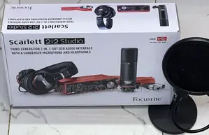 Full Package Studio Scarlet 2i2 Focusrite Studio